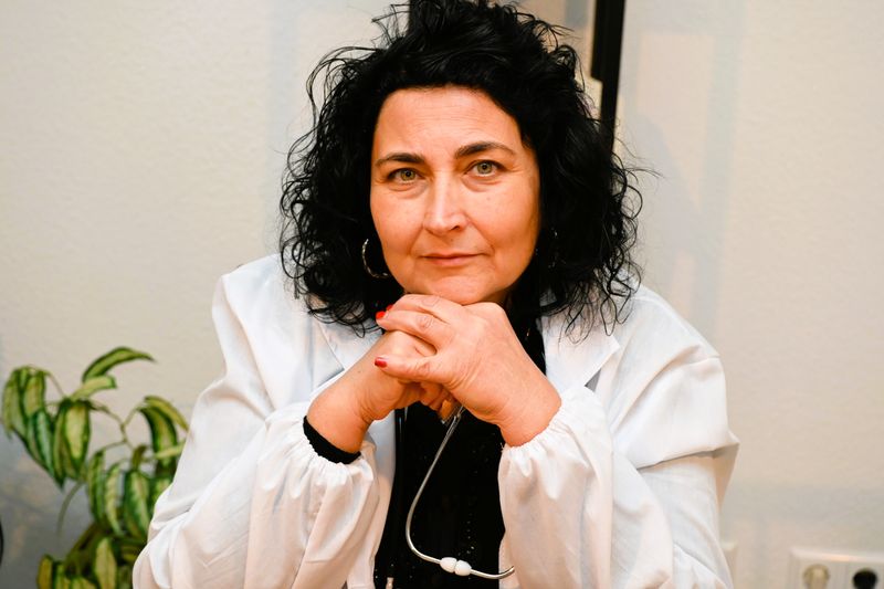 Professionista dedicata al supporto e benessere degli over 60